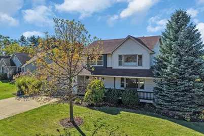 2520  Amber Ln, Racine, WI 53406 - Photo 3