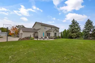 8505 S 68th St, Franklin, WI 53132 - Photo 29