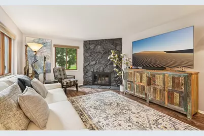 N76W14595  North Point Ct, Menomonee Falls, WI 53051 - Photo 5