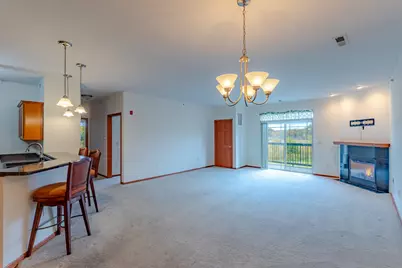 230  Hilldale Dr #1112, Hartford, WI 53027 - Photo 7