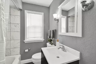 2350 S 62nd St, West Allis, WI 53219 - Photo 9