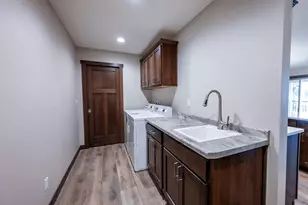 1957 Golden Gate Wy, Holmen, WI 54636 - Photo 19