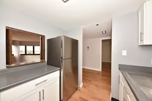 1633 N Prospect Ave, Milwaukee, WI 53202 - Photo 13