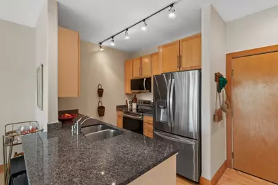 1550 E Royall Pl #505, Milwaukee, WI 53202 - Photo 11