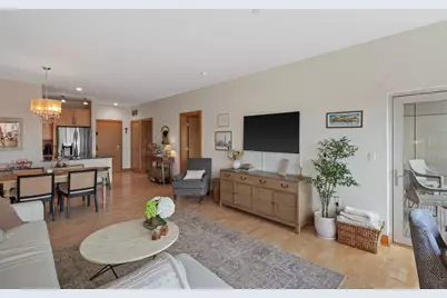 1550 E Royall Pl #505, Milwaukee, WI 53202 - Photo 7