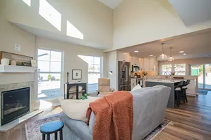 1102 Harbor Ave, West Bend, WI 53095 - Photo 9