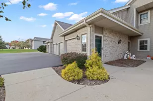18520 Emerald Cir, Brookfield, WI 53045 - Photo 1