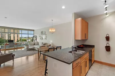 1550 E Royall Pl #505, Milwaukee, WI 53202 - Photo 11