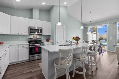 415  Cadence Cir, Lake Geneva, WI 53147 - Photo 9