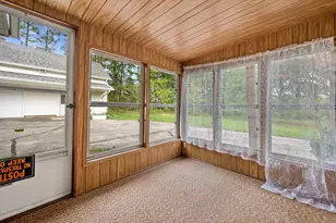 11126 W Freistadt Rd, Mequon, WI 53097 - Photo 9