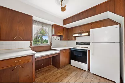 11126 W Freistadt Rd, Mequon, WI 53097 - Photo 7