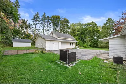 11126 W Freistadt Rd, Mequon, WI 53097 - Photo 25