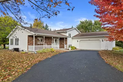 2601  Oakwood Cir, Oshkosh, WI 54904 - Photo 1