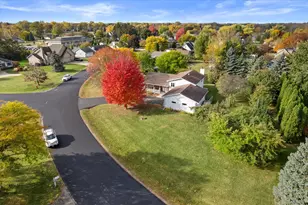 2601 Oakwood Cir, Oshkosh, WI 54904 - Photo 27