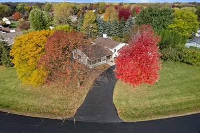 2601  Oakwood Cir, Oshkosh, WI 54904 - Photo 25