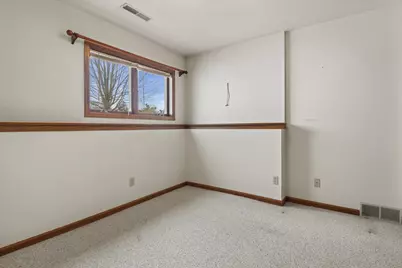 2601  Oakwood Cir, Oshkosh, WI 54904 - Photo 21