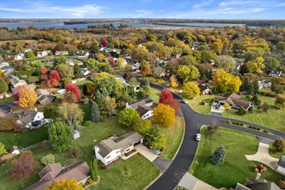 2601  Oakwood Cir, Oshkosh, WI 54904 - Photo 33