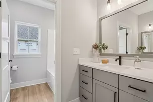 W198N4955 Hickory St, Menomonee Falls, WI 53051 - Photo 27