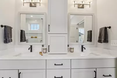 W198N4955  Hickory St, Menomonee Falls, WI 53051 - Photo 37