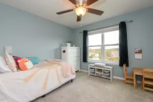 351 Stocks Dr, Delafield, WI 53018 - Photo 15