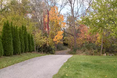 351  Stocks Dr, Delafield, WI 53018 - Photo 31