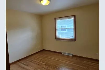 8081 N 105th St, Milwaukee, WI 53224 - Photo 29