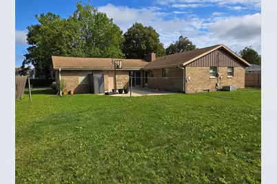 8081 N 105th St, Milwaukee, WI 53224 - Photo 37