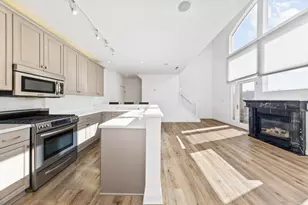 1515 N Van Buren St, Milwaukee, WI 53202 - Photo 11