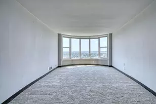 2525 S Shore Dr, Milwaukee, WI 53207 - Photo 7