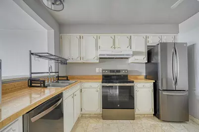 2525 S Shore Dr #22B, Milwaukee, WI 53207 - Photo 3