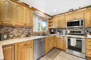 S73W16773 Briargate Ln, Muskego, WI 53150 - Photo 11