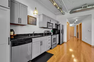 106 W Seeboth St, Milwaukee, WI 53204 - Photo 27