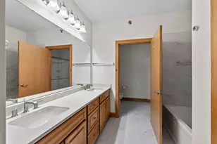 N74W13737 Appleton Ave, Menomonee Falls, WI 53051 - Photo 17