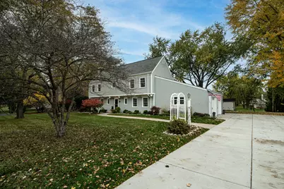 2412 W Chestnut Rd, Mequon, WI 53092 - Photo 41