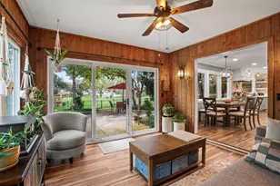 2412 W Chestnut Rd, Mequon, WI 53092 - Photo 13