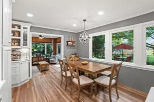 2412 W Chestnut Rd, Mequon, WI 53092 - Photo 9