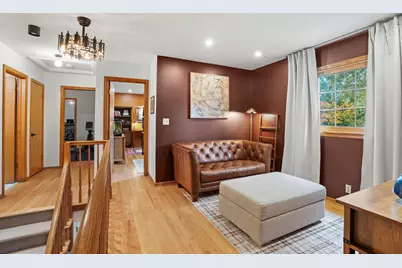 2412 W Chestnut Rd, Mequon, WI 53092 - Photo 25