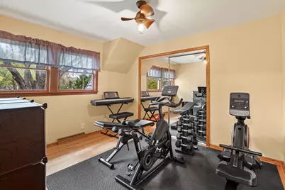 2412 W Chestnut Rd, Mequon, WI 53092 - Photo 31