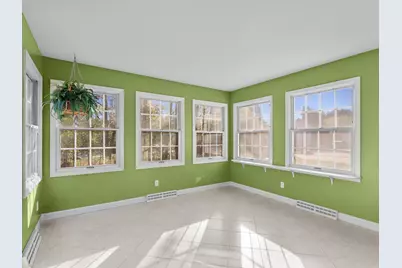 1127  Tanglewood Rd, Manitowoc, WI 54220 - Photo 7