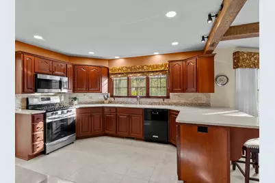 1127  Tanglewood Rd, Manitowoc, WI 54220 - Photo 29