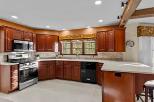 1127 Tanglewood Rd, Manitowoc, WI 54220 - Photo 29