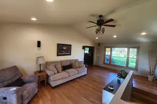 2408 S Teut Rd, Burlington, WI 53105 - Photo 9