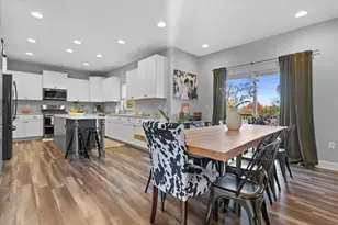 425 Chapel Hill Dr, Johnson Creek, WI 53038 - Photo 9