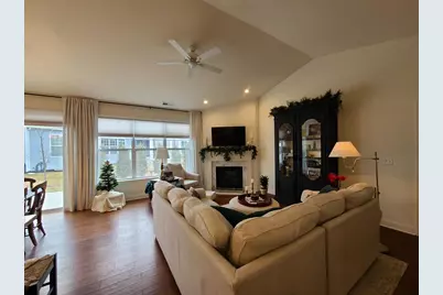 605  Cadence Cir, Lake Geneva, WI 53147 - Photo 17