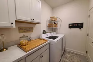 605 Cadence Cir, Lake Geneva, WI 53147 - Photo 9