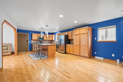 1725 N 18th St, Milwaukee, WI 53205 - Photo 5