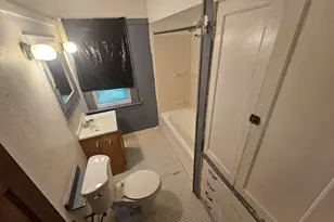 2677 N 39th St, Milwaukee, WI 53210 - Photo 15