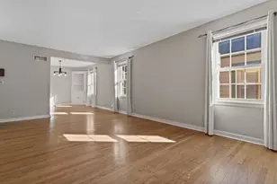 4918 N Berkeley Blvd, Whitefish Bay, WI 53217 - Photo 9