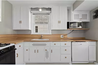 4918 N Berkeley Blvd, Whitefish Bay, WI 53217 - Photo 15