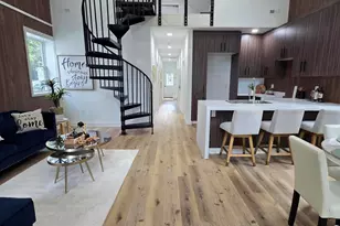 5766 N 42nd St, Milwaukee, WI 53209 - Photo 5